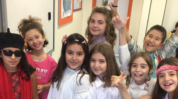 Ataşehir Üstün Zekalılar İlkokul Öğrencileri 'Yakın Geçmişe Yolculuk Yaptı'