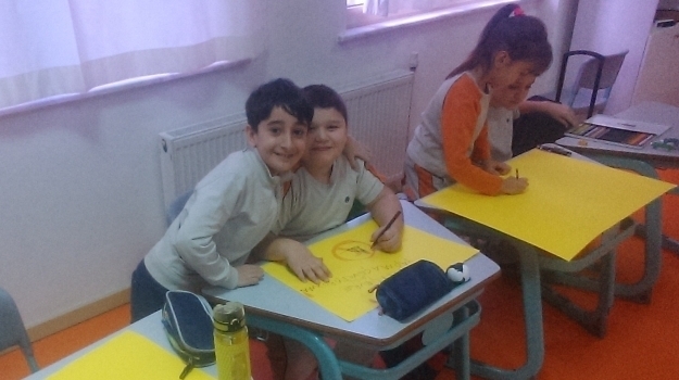 Bahçeşehir Üstün Zekalılar İlkokulu  3-E ve 3-F Sınıfları Afiş Tasarladı