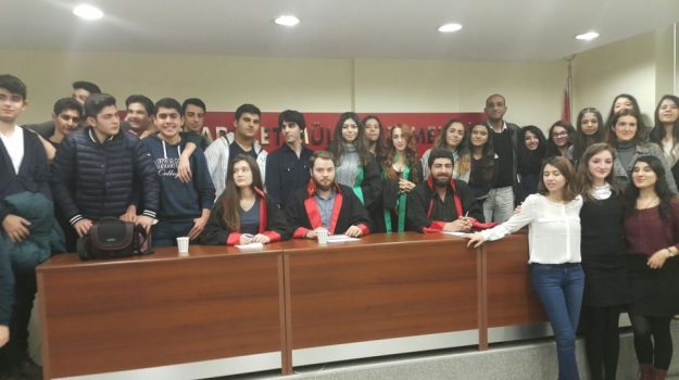 Hukuk Kariyer Kulübü Öğrencileri Hukuk Fakültesi'nde Sanal Mahkeme Etkinliğine Katıldılar