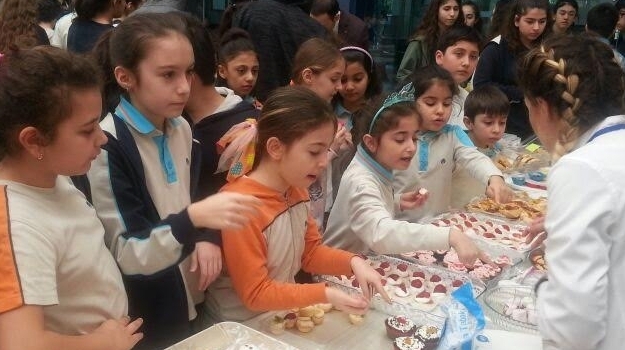 Bahçeşehir Kampüsünde Ortaokul Kermesi Düzenlendi
