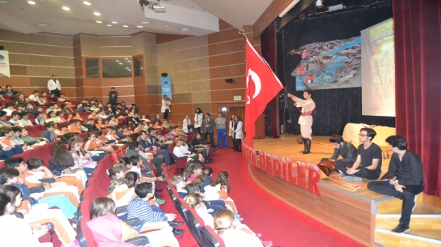 Beylikdüzü Okyanus Koleji 18 Mart Çanakkale Zaferini Kutladı
