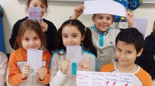 Fatih İlkokul İspanyolca Kulubü Aile Üyelerini Öğreniyor