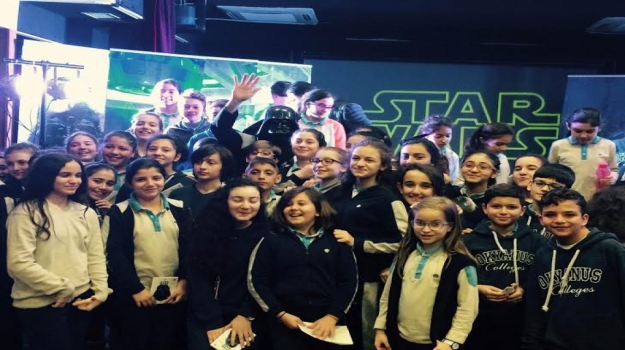 Ortaokul Kademesi İçin Sahnelenen ‘Star Wars’ Adlı Tiyatro Oyunu