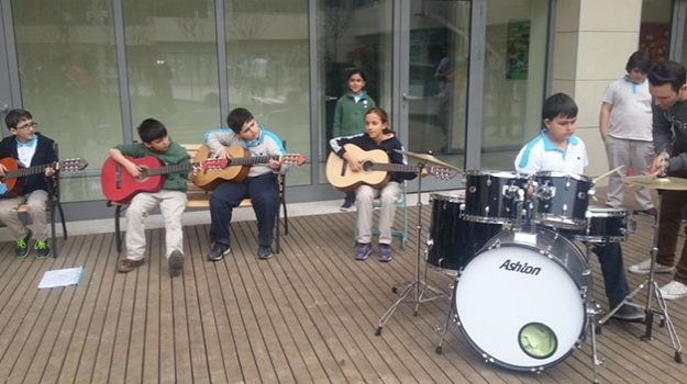Fatih Okyanus Yetenek Kulübü Öğrencilerinden Mini Konser