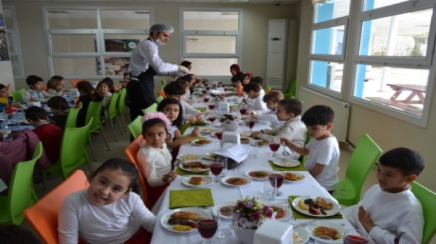 Adana Okyanus İlkokulu Örnek Sınıf Uygulaması'na Devam Ediyor