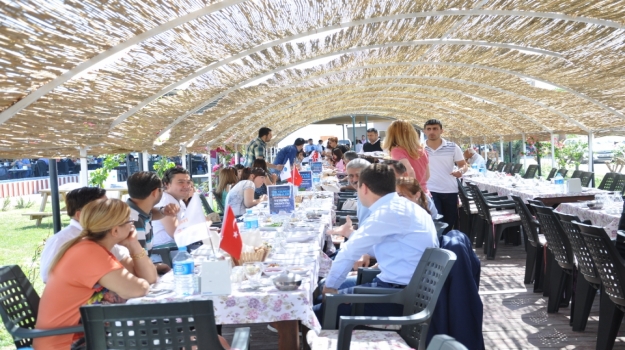 Adana Okyanus Koleji Okul Öncesi Anneleri Kahvaltıda Buluştu