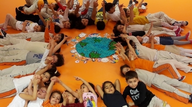 Beykent Okyanus Okul Öncesi Gökkuşağı ve Güneş Grubu Dünya Çocukları Projesini Yapıyor