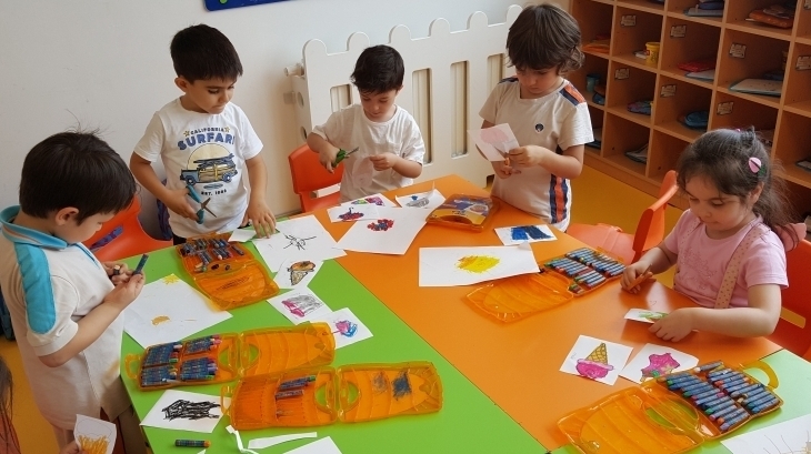 Beykent Okyanus Koleji Okul Öncesi Balıklar Grubu Öğrencileri Sanat  Etkinliğinde