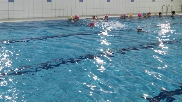 Eryaman Kampüsü İlkokul Kademesi Öğrencileri Yüzme Dersini Çok Seviyor