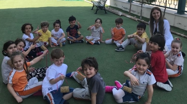 Mavişehir Okyanus Koleji Okul Öncesi Yunuslar Grubu Kuş Yemlikleri Hazırladı