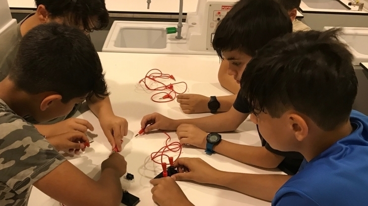6. Sınıf Öğrencileri  'Elektrik İletimi' Konusunu İşlediler
