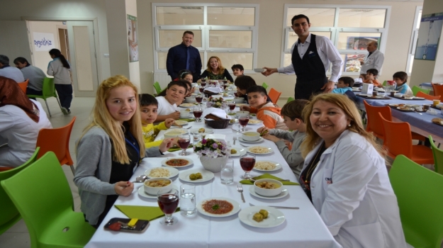 Adana Okyanus İlkokulu 06-10 Nisan 2015 Haftası Örnek Sınıfını Seçti