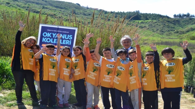 Adana Okyanus Öğrencileri TEMA Vakfı İle Ağaç Dikti