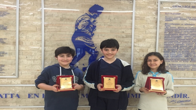 Ataşehir Okyanus Ortaokulu Mart Ayının Örnek Öğrencilerini Seçti