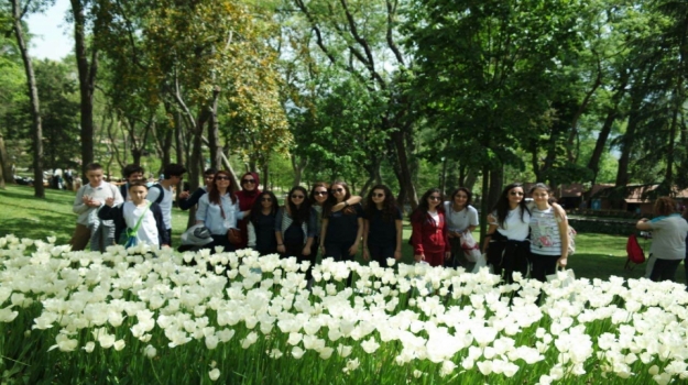 Teog Öğrencileri Sınav Öncesi Emirgân'da Doğa Keyfinde