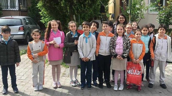 Halkalı Okyanus Koleji İlkokul Öğrencileri Yeşilköy'de Huzurevini ziyaret etti.