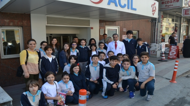 Ortaokul Öğrencileri Hastahane Ziyaretinde
