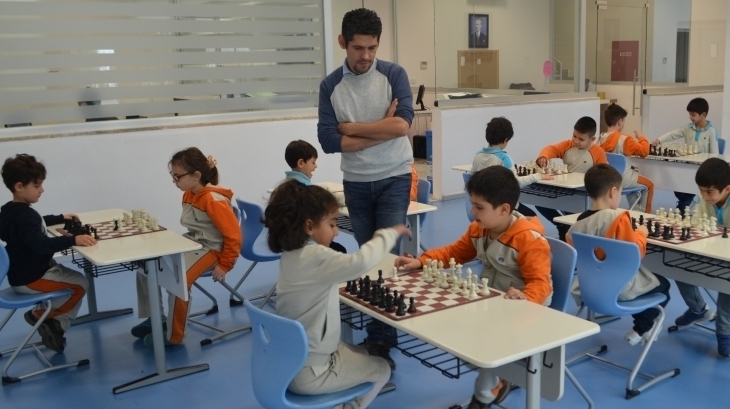 1. Sınıf Öğrencileri Satranç Turnuvasında