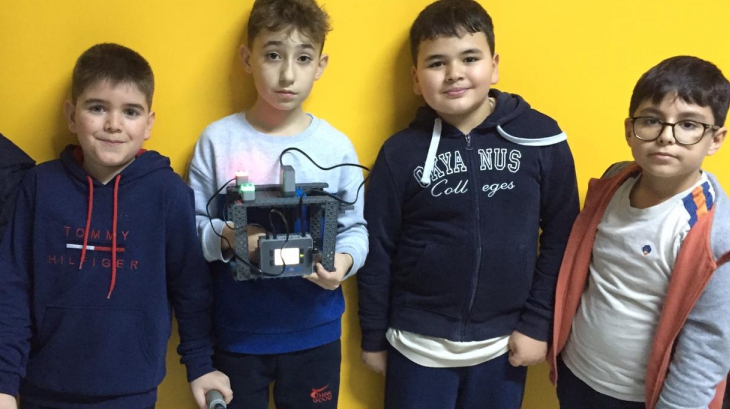 Beylikdüzü Okyanus Koleji 4.Sınıf Öğrencilerimiz Robotlarını Tasarlayıp, Kodladılar