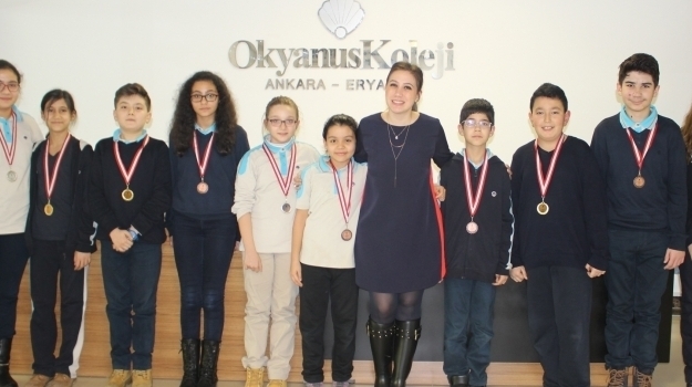 Eryaman Ortaokul Kademesinde TEOG Sınavında Derece Yapan Öğrencilere Madalyaları Verildi!