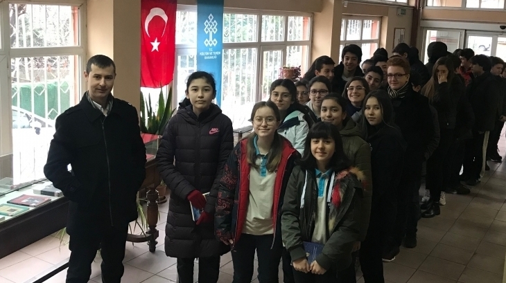 Fatih Okyanus Koleji Ortaokul Öğrencileri Refik Halit Karay kütüphanesi Gezisi