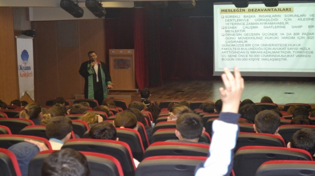 Fatih Okyanus Koleji Ortaokulu'nda "Gelecekte Bir Gün, Meslekte İlk Gün" Semineri