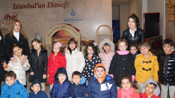 Okul Öncesi Öğrencileri İstanbul Halk Ekmek Fabrikasında