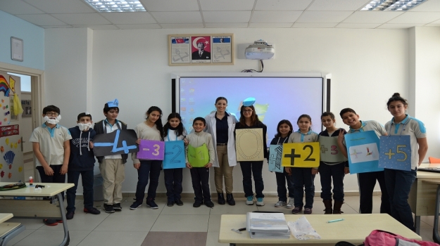 Adana Okyanus Koleji Öğrencileri Matematik Dersinde Eğlenerek Öğreniyor