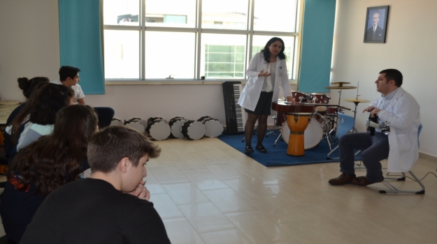 Antalya Okyanus Koleji Öğrencileri ''Ses ve Sesin Özellikleri''ni Müzik Aletleri ile Öğrendiler
