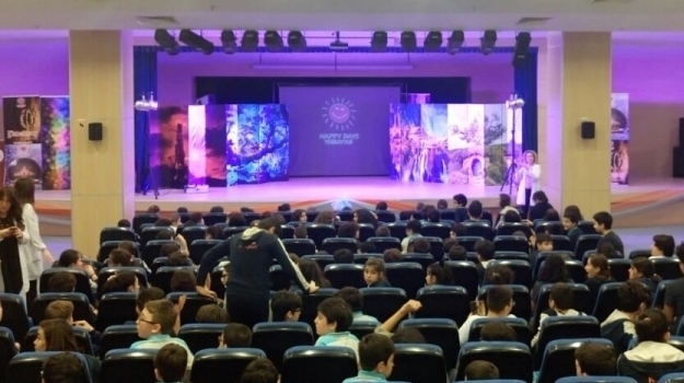 Ataşehir Ortaokulunda İngilizce Tiyatro Etkinliği 'Lord Of The Rings' Etkinliği