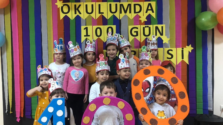 Avcılar Okul Öncesi C Grubu Öğrencileri Okulumda 100. Gün Etkinliğinde