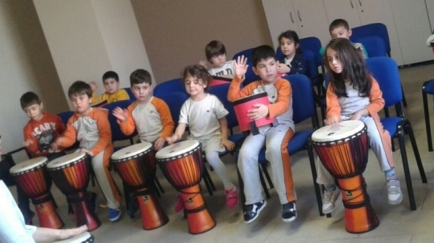 Çekmeköy Kampüsü Okul Öncesi Gökkuşağı Grubu Müzik Dersinde