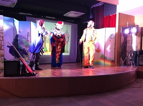 Fatih Okyanus Koleji İlkokul Kademesi Öğrencileri ‘’Pirate Over The Rainbow’’ Adlı İngilizce Tiyatro Oyununu Seyrettiler