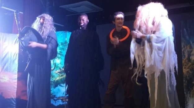 Fatih Ortaokul Kademesi İngilizce Tiyatro ‘Lord of the Rings’ Etkinliği