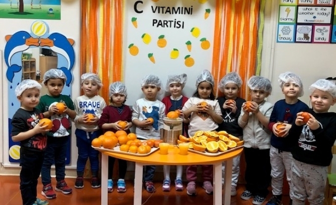 Güneşli Okyanus Koleji Okul Öncesi C Grubu Öğrencileri C Vitamini Partisinde