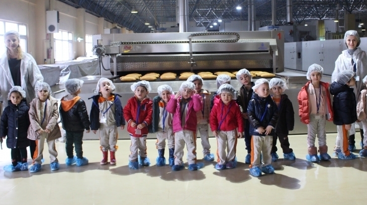 Halkalı Okul Öncesi Öğrencileri, İHE Ekmek Fabrikasını Ziyaret Ettiler.