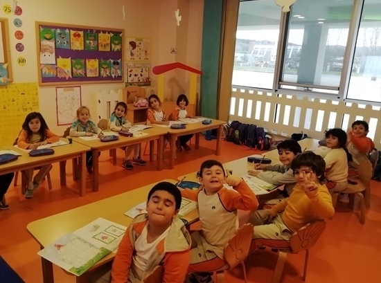 Kemerburgaz Okyanus Koleji Gökkuşağı Grubu Öğrencileri Okuma-Yazma Hazırlık Etkinliğinde “Kavramlar” Çalışmasını Tamamladılar