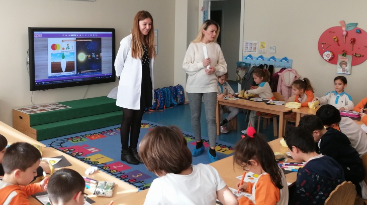 Mavişehir Okyanus Koleji Yıldızlar Grubu Öğrencileri Aile Katılımı Etkinliğinde