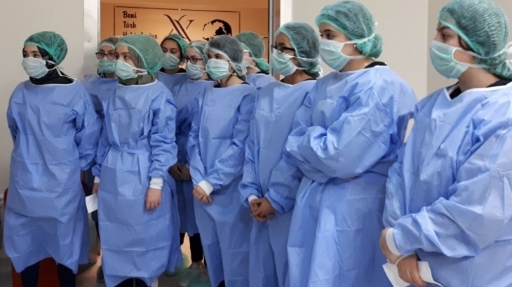 Nilüfer Okyanus Koleji Sağlık ve Tıp Kariyer Kulübü Öğrencileri Ameliyathanede