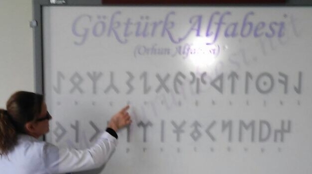 Sancaktepe Anadolu Lisesi 9.Sınıflar Göktürk Alfabesini Öğrendi